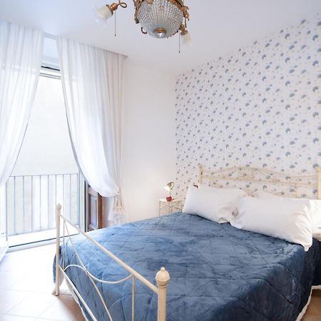 La Casa Di Assunta Naples Historical Centre Apartman Kültér fotó